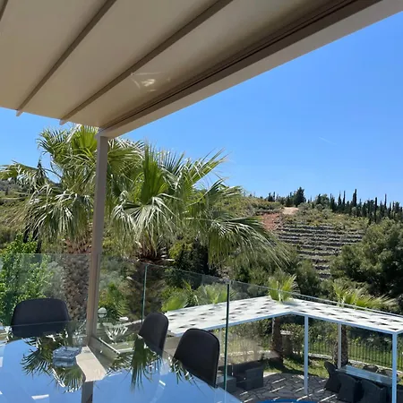 Goudis Villa *
