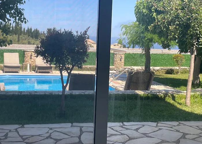 Goudis * Tsoukaládhes